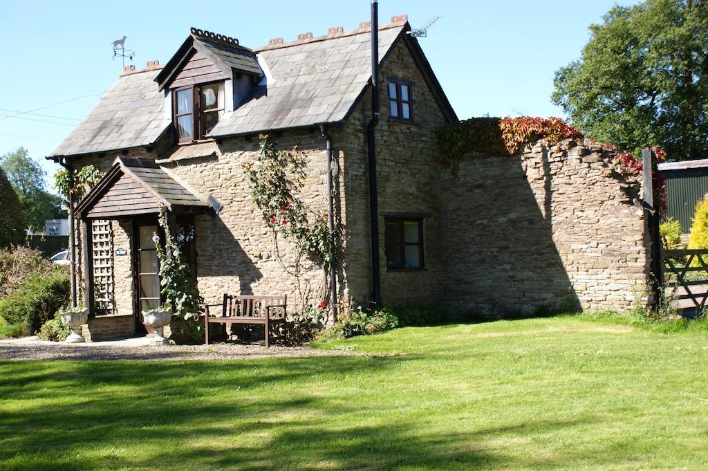 Hills Farm Bed & Breakfast Leominster Room photo